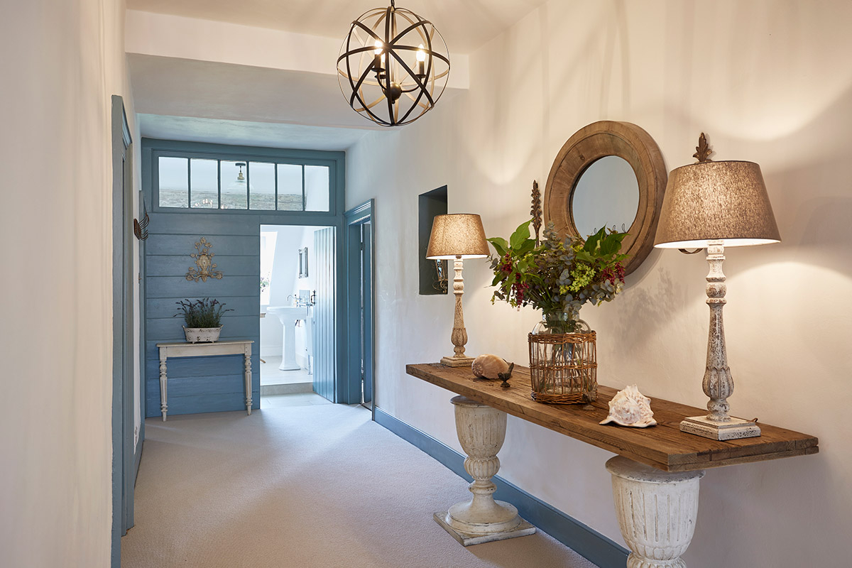 Pynes Hotel and Attic Rooms